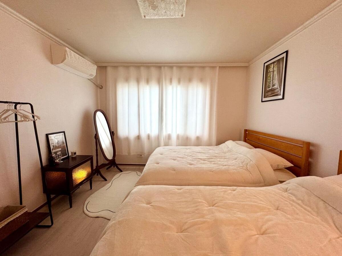 At Home, Sunny Emotional Accommodation, Free Parking, 3 Q Beds, Attic Movie Theater Ciudad Metropolitana de Ciudad Metropolitana de Busan Exterior foto